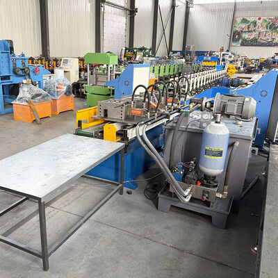 高速T24X26 水力パンシングクロス 天井Tグリッドロール形成機