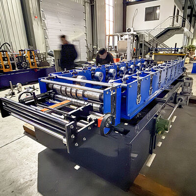 携帯用鋼鉄プロフィールのセルフ ロック自動 Kr24 立っているシームを作るロール成形機