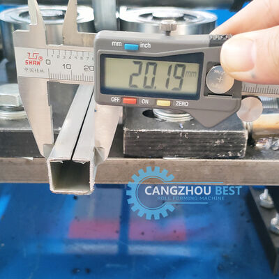 20x20mm 小型鋼材レーザー溶接角パイプ製造ロールフォーミングマシン