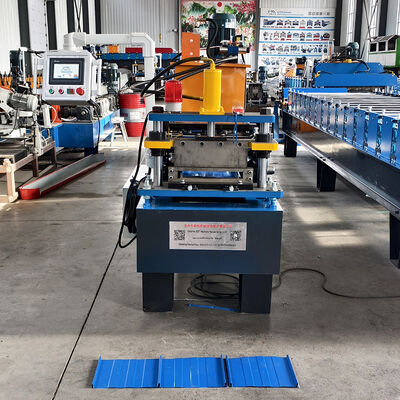 セルフロックルーフパネルロール成形機