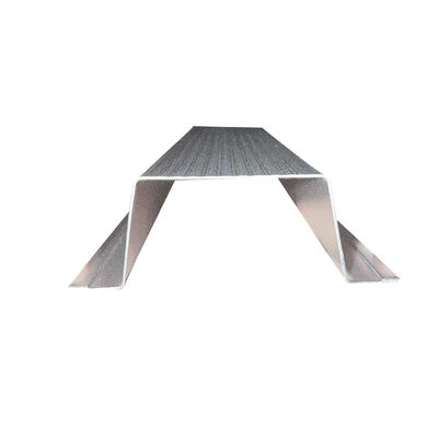 Customzied フライング切断高速度鋼オメガ プロファイル ロール成形機