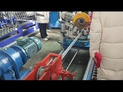 フライング 切断 液圧 パンシング ホール 高速 無構造 C チャネル ロール 形成 機械